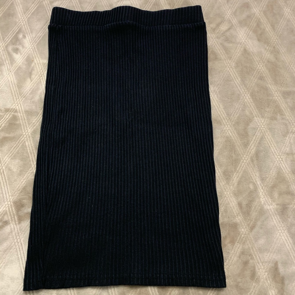 Black pencil skirt